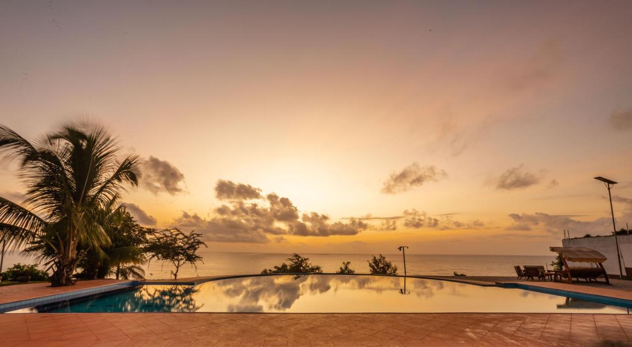 Aya Sophia Villa Garden Hotel Dar es Salaam Exterior foto